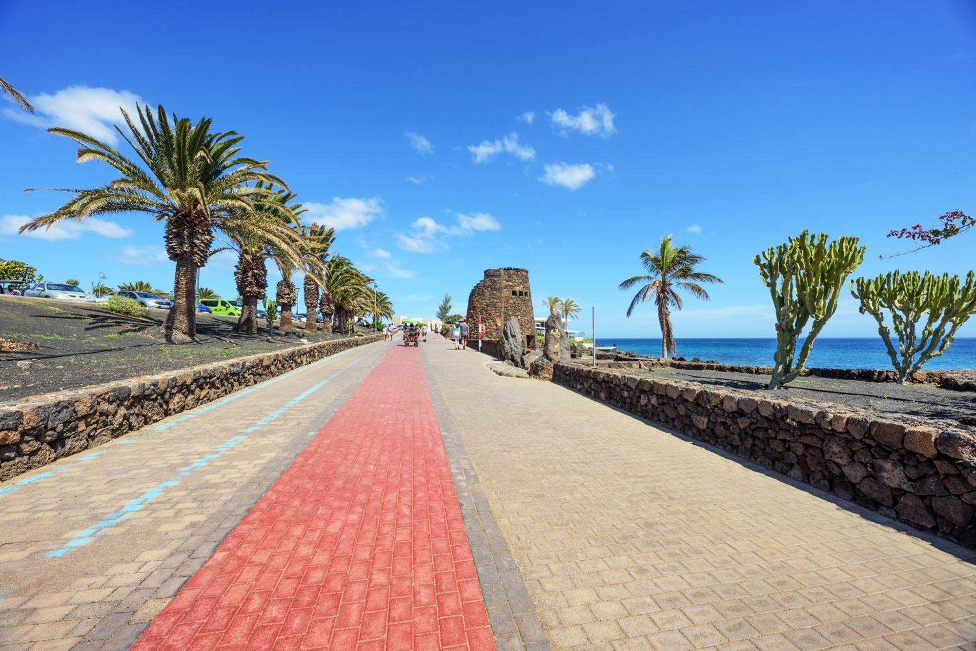 Вилла Lanzahost Casa Sunny Seafront Коста-Тегисе Экстерьер фото