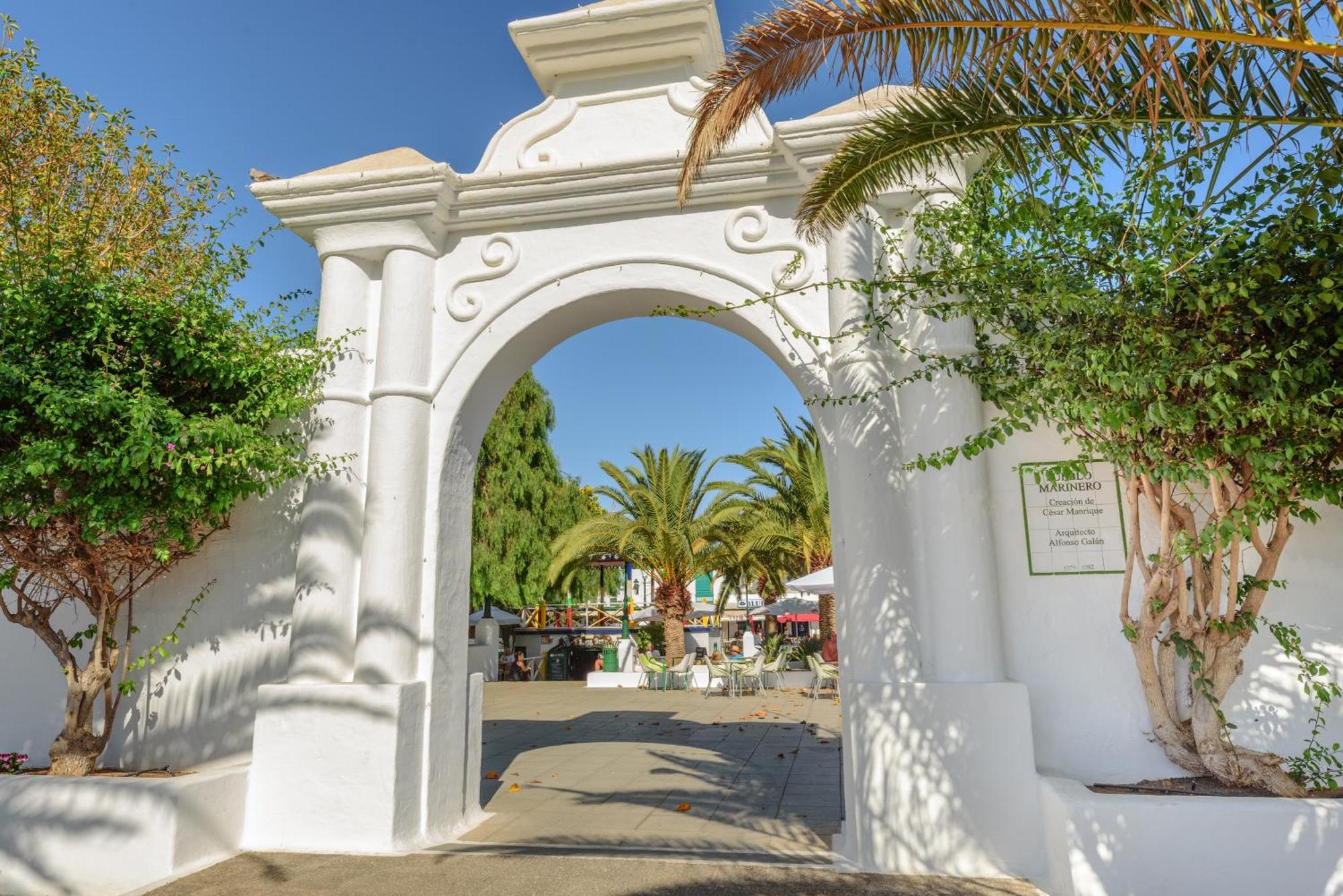 Вилла Lanzahost Casa Sunny Seafront Коста-Тегисе Экстерьер фото